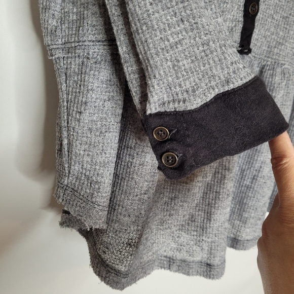 Free People Cropped Gray Thermal - Picture 5 of 11